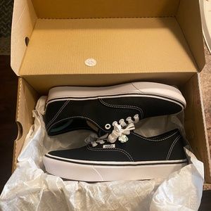 Comfycush Black Vans